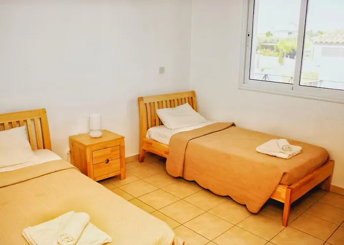 Emily Apartment Апартаменты